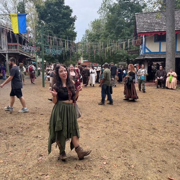 Meet your Posher, Kali - Picture 2 of 4